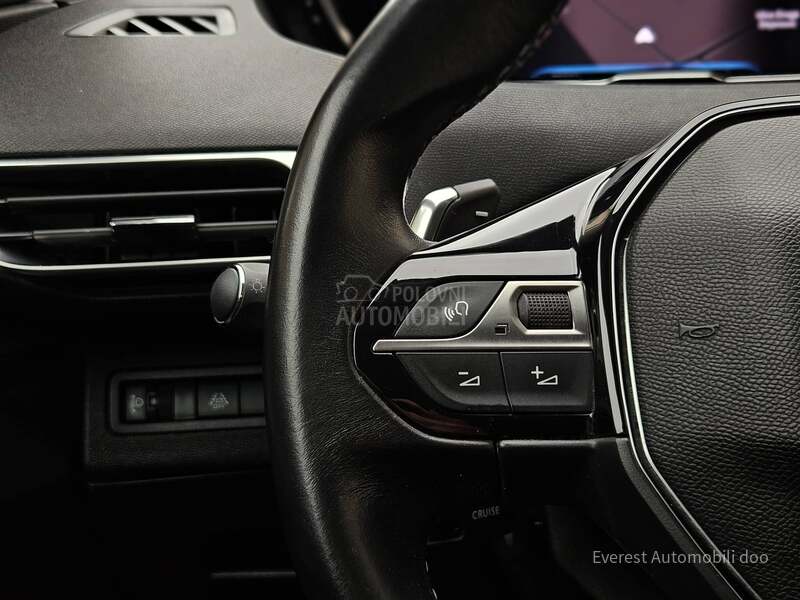 Peugeot 3008 1.5HDi ALURE 75k k.m