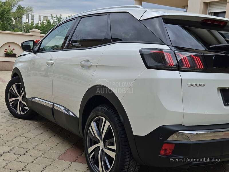 Peugeot 3008 1.5HDi ALURE 75k k.m