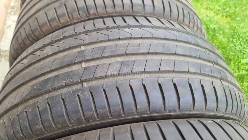 Pirelli 255/45 R19 Letnja
