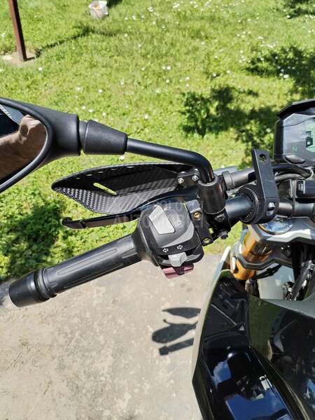 BMW G 310 R