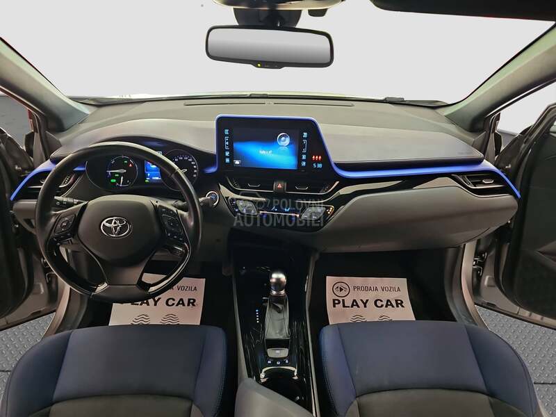 Toyota C-HR HYBRID/T0P