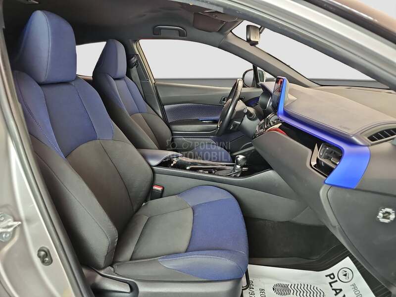 Toyota C-HR HYBRID/T0P