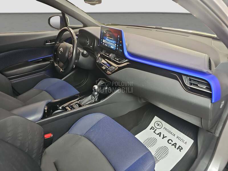 Toyota C-HR HYBRID/T0P
