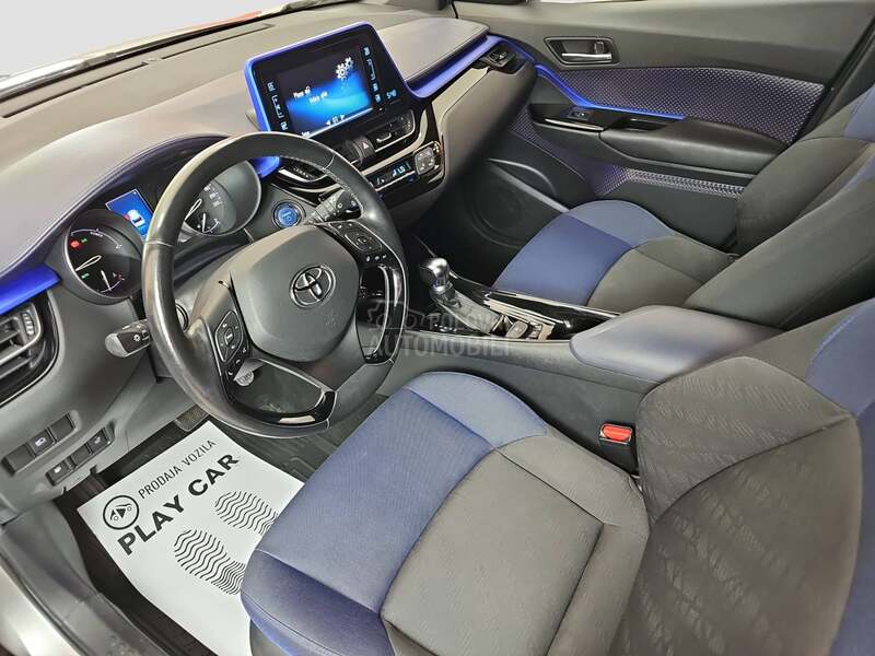 Toyota C-HR HYBRID/T0P