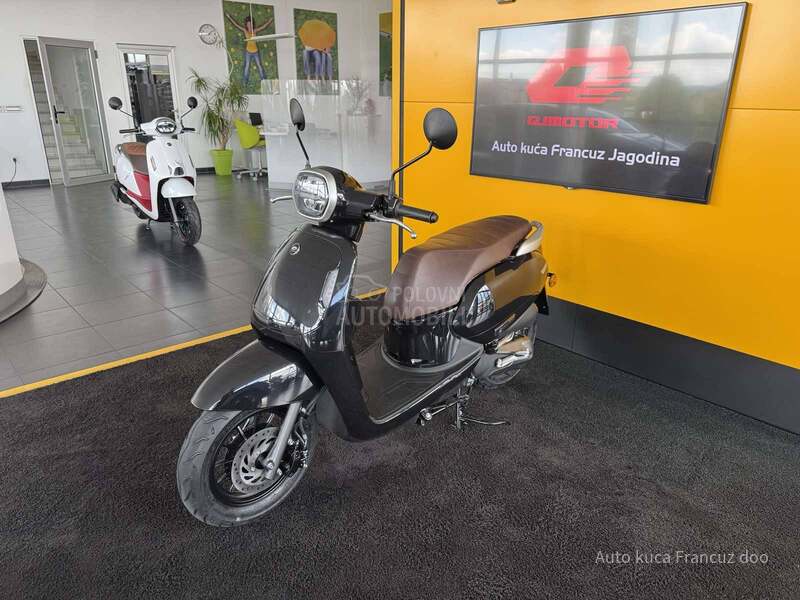 QJMOTOR VPS 125