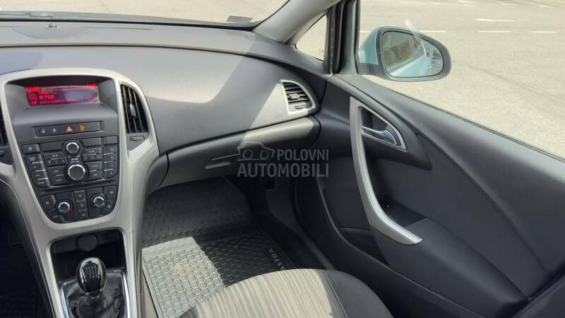 Opel Astra J 1.7 Reg Godinu dana