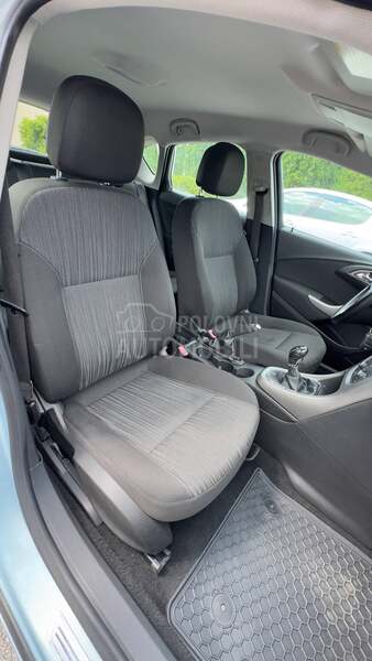 Opel Astra J 1.7 Reg Godinu dana