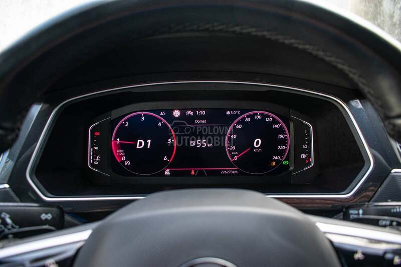 Volkswagen Tiguan 2.0TDI R line Pano