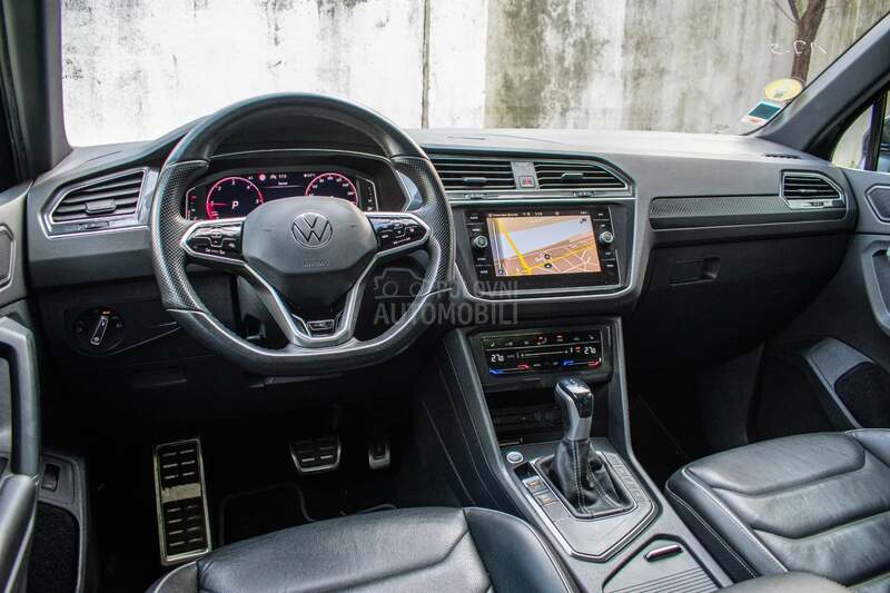 Volkswagen Tiguan 2.0TDI R line Pano
