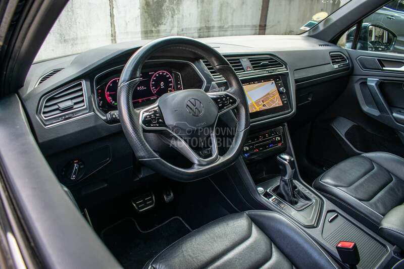 Volkswagen Tiguan 2.0TDI R line Pano