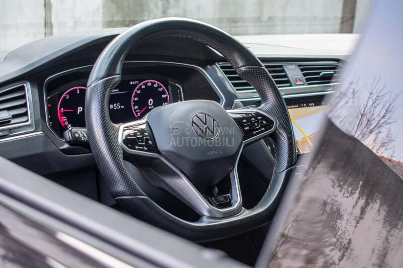 Volkswagen Tiguan 2.0TDI R line Pano