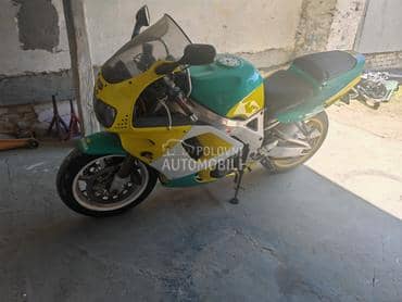 Honda cbr900rr