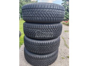 Dunlop 215/60 R16 Zimska 