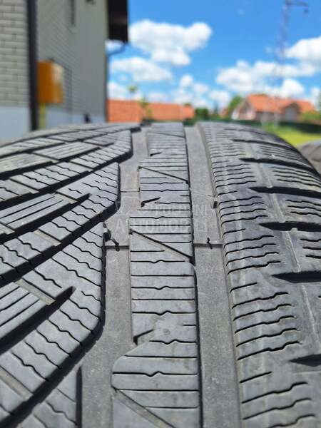 Michelin 245/50 R18 Zimska