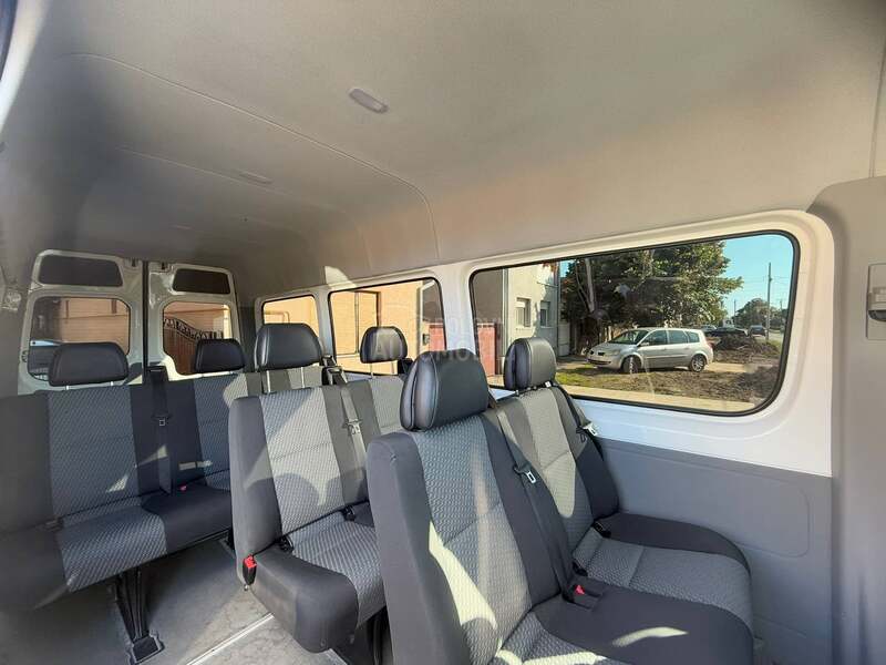Volkswagen Crafter Maxi Putnicki TOP
