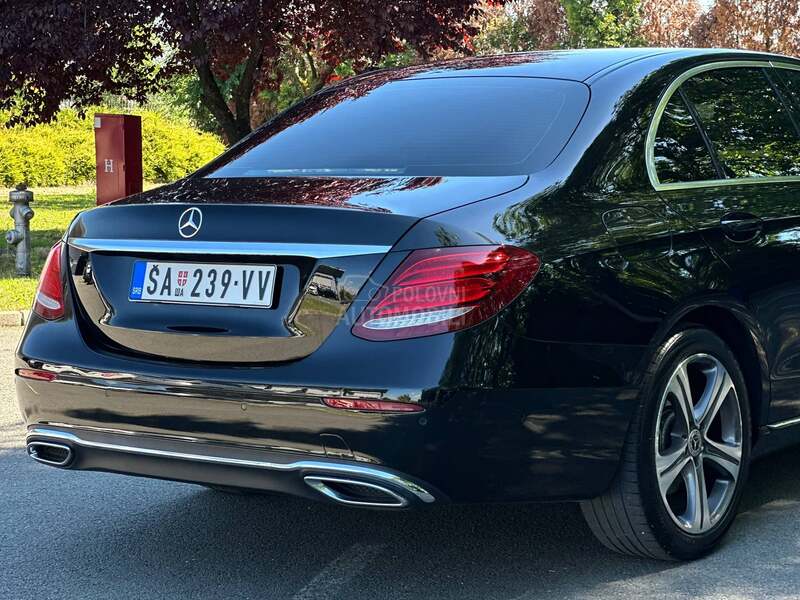 Mercedes Benz E 220 