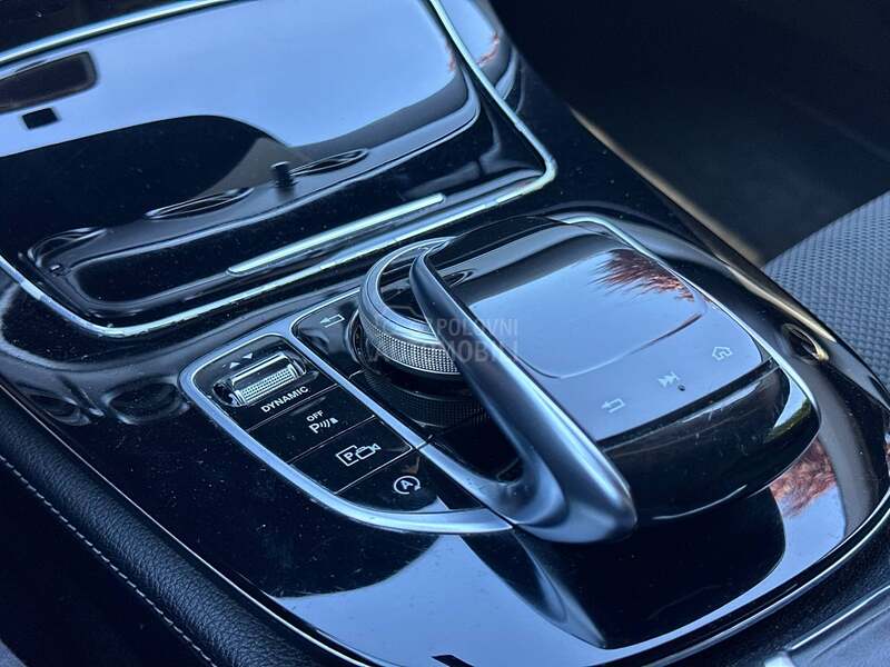 Mercedes Benz E 220 