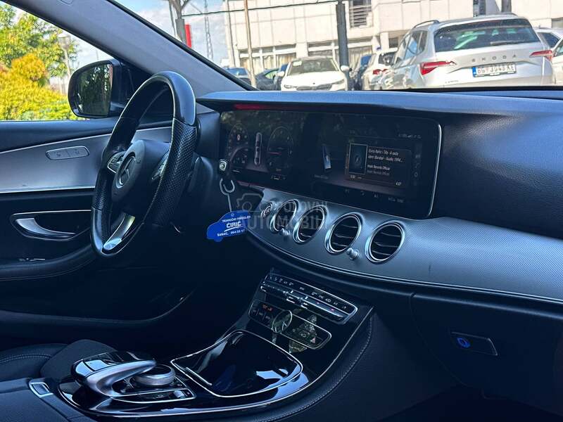 Mercedes Benz E 220 