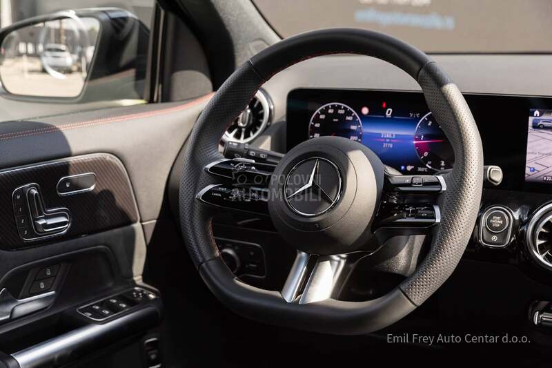 Mercedes Benz GLA 180 D