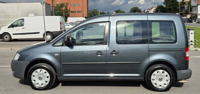 Volkswagen Caddy 2.0 CNG 7 SEDIŠTA