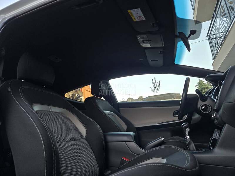 Kia pro_cee`d 1.6  CRDi EXCLUSIVE