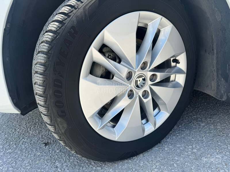 Škoda Octavia 1.5g-tec PERLA