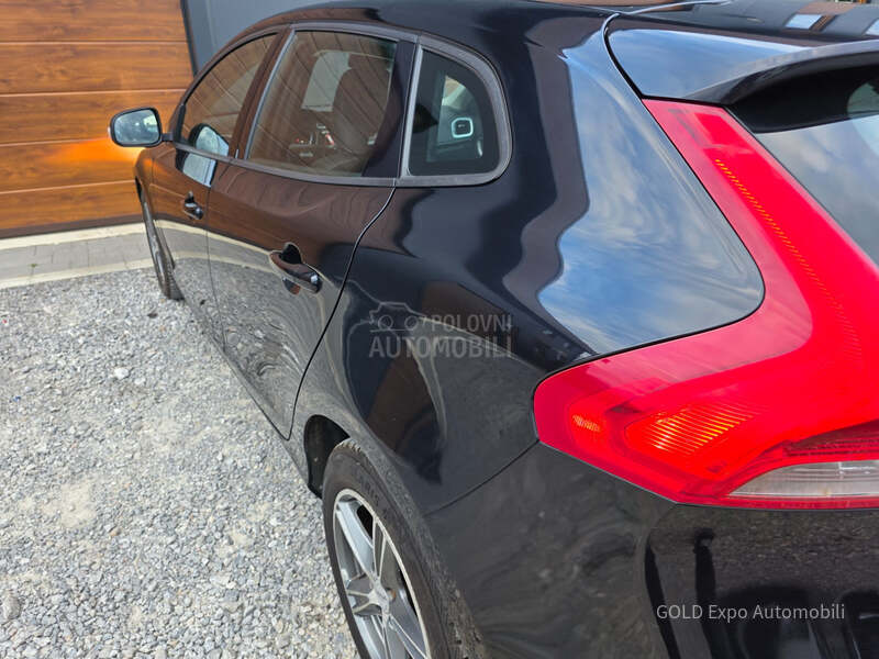 Volvo V40 1.6 D2 R-DESIGN FUL