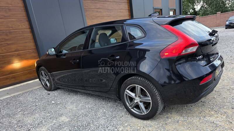 Volvo V40 1.6 D2 R-DESIGN FUL