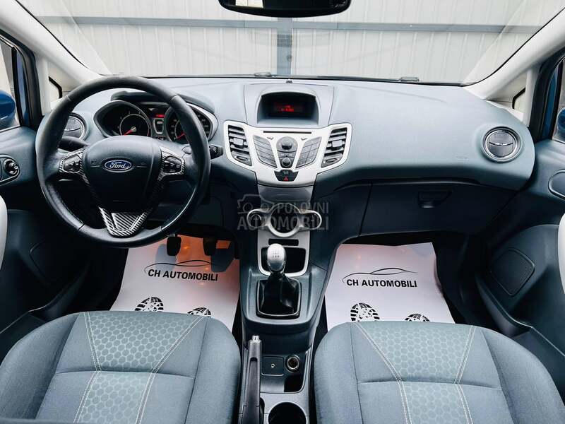 Ford Fiesta 1.6b TITANIUM TOOP
