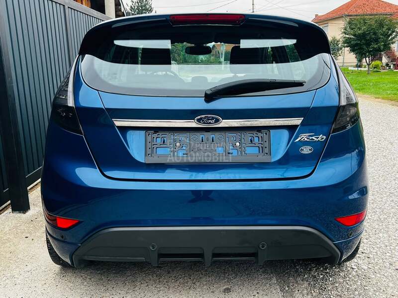 Ford Fiesta 1.6b TITANIUM TOOP