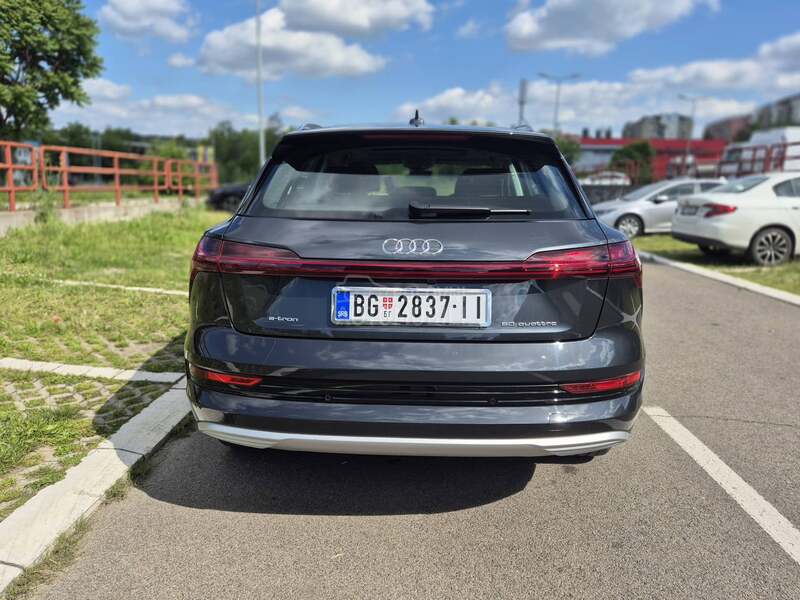 Audi e-tron 50 quattro