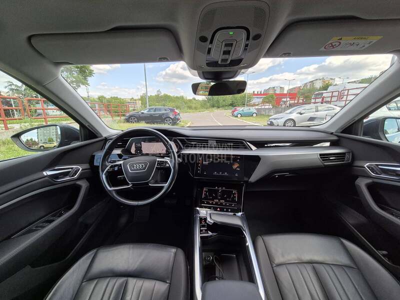Audi e-tron 50 quattro