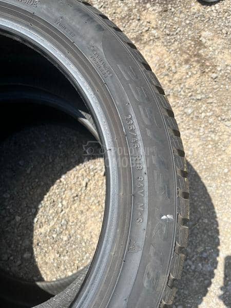 Pirelli 235/45 R18 Sve sezone