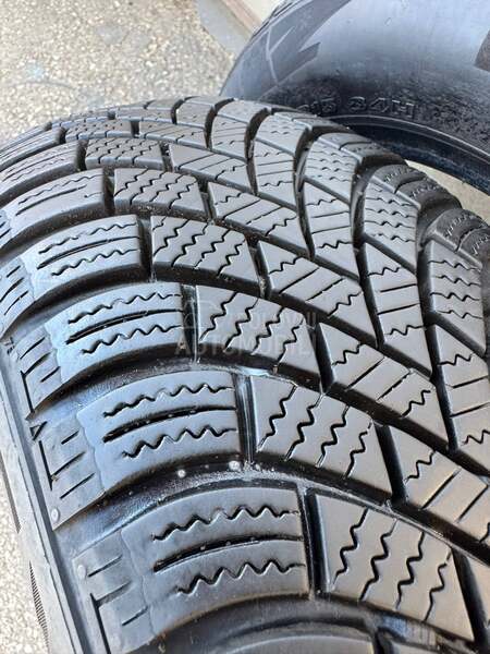 Nexen 185/60 R15 Zimska