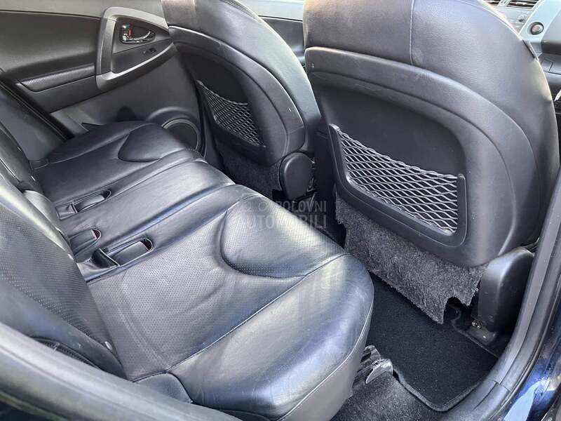 Toyota RAV 4 i.z.u.z.e.t.n.a. ful