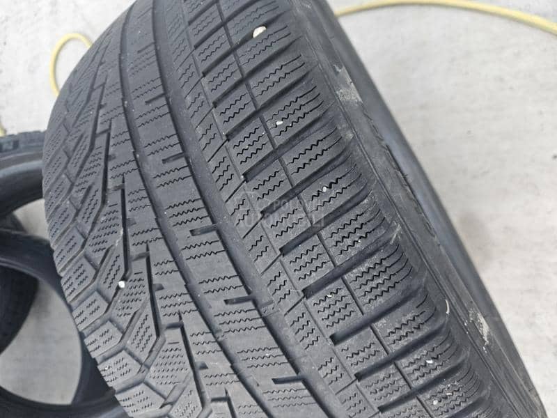 Hankook 275/40 R19 Zimska