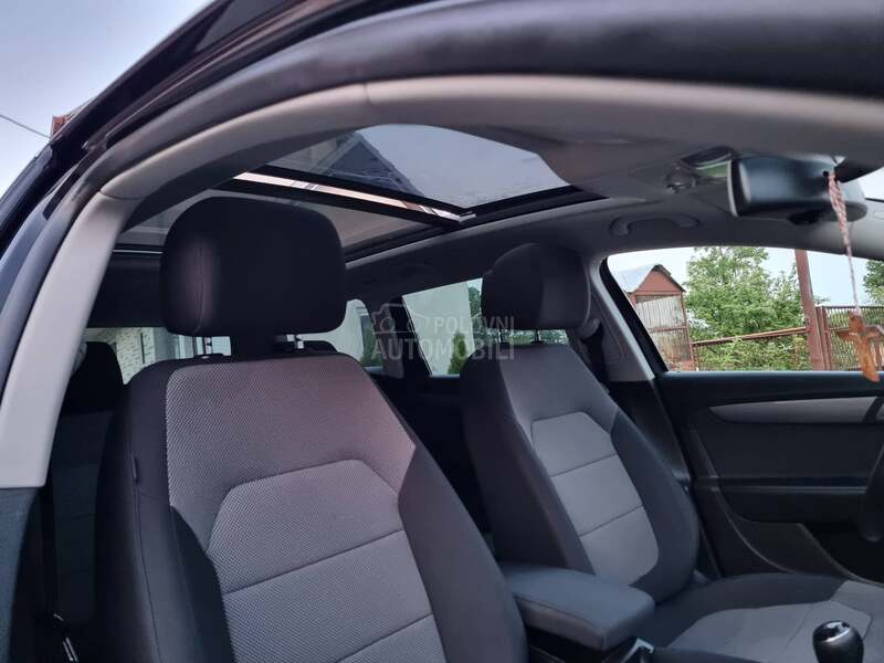 Volkswagen Passat B7 2.0TDI HIGHILINE LED