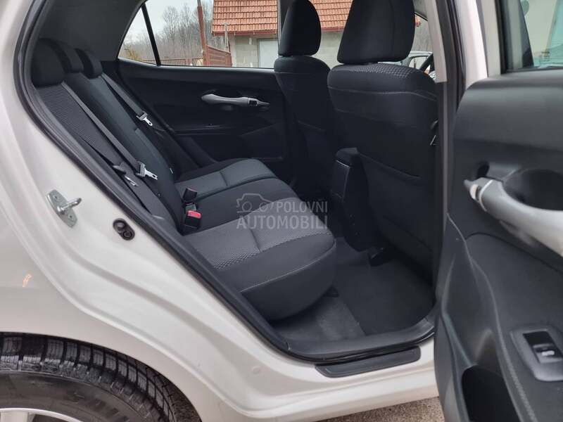 Toyota Auris 1.3B KA0 N0VA
