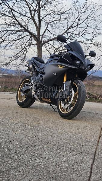 Yamaha R1