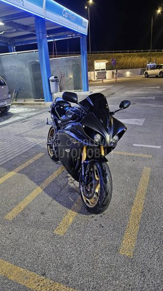 Yamaha R1