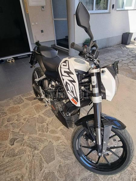 KTM Duke 125