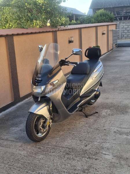Suzuki burgman
