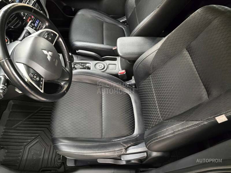 Mitsubishi Outlander 2.0b 4x4 /E X T R A/