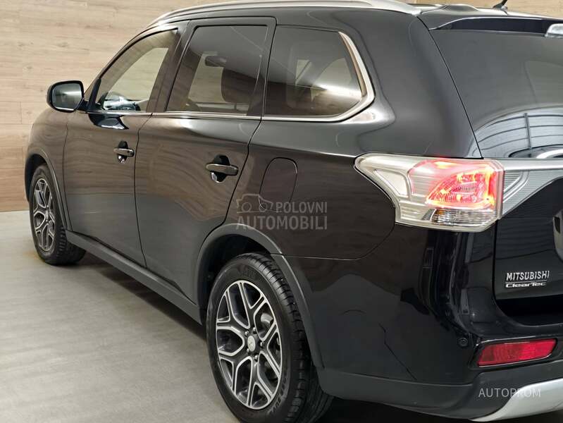 Mitsubishi Outlander 2.0b 4x4 /E X T R A/