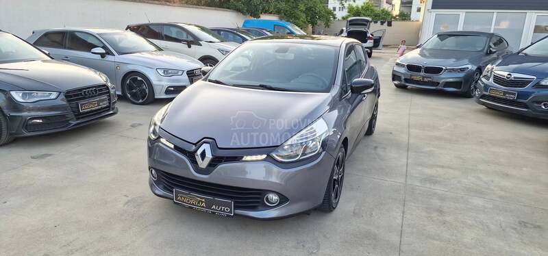 Renault Clio P A N O R A M A
