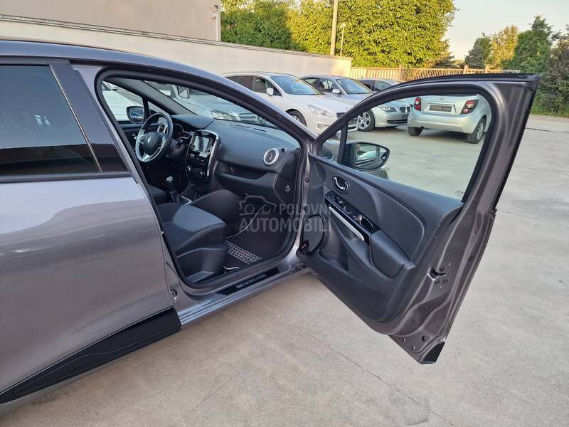 Renault Clio P A N O R A M A