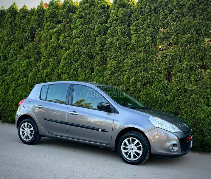 Renault Clio 100000 K M CH