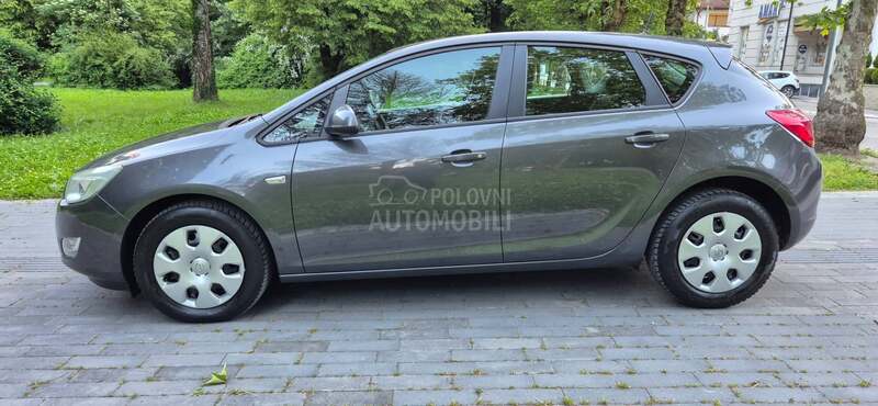 Opel Astra J 1.7 CDTI