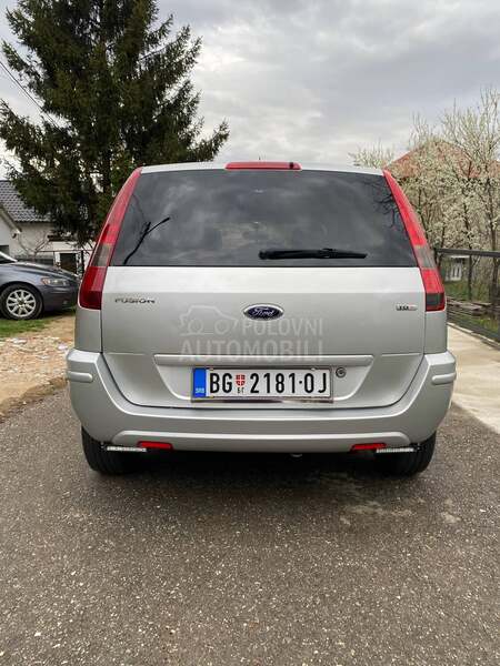 Ford Fusion 