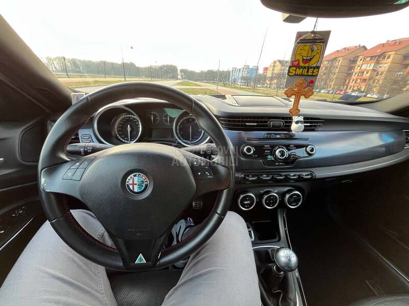 Alfa Romeo Giulietta 